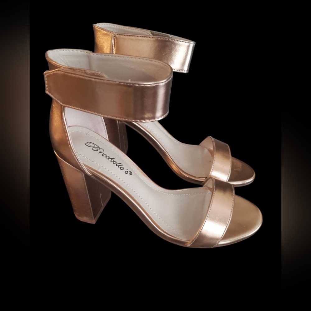New With Box Metallic Rose Gold Ankle Strap Sandal - Picture 5 of 6